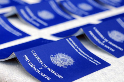 Brasil cria dois milhões de empregos formais em 2022